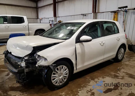 2013 Volkswagen Golf z USA, uszkodzony, nr VIN WVWDB7AJ5DW079888